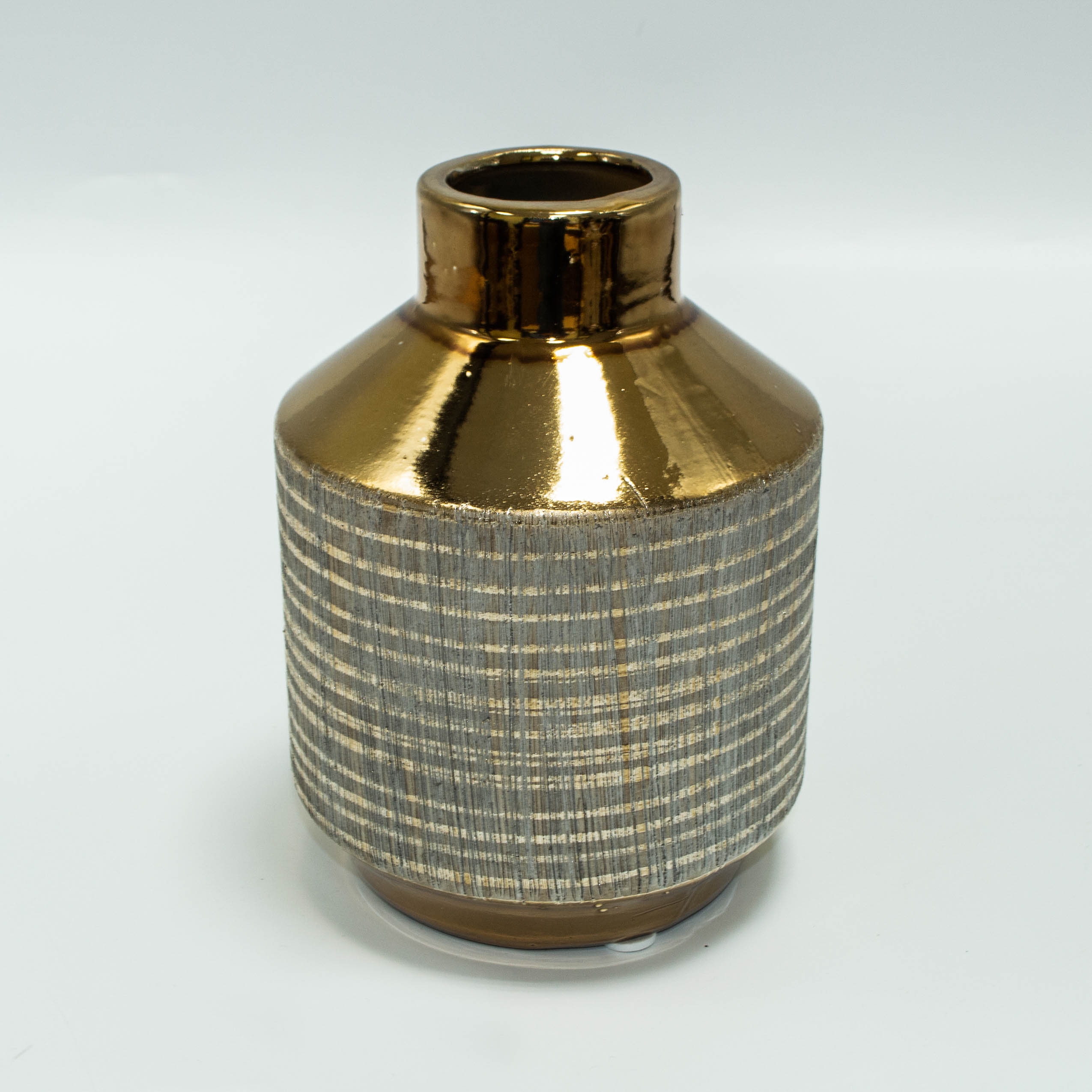 Ваза керамическая 18см 19199 тм24