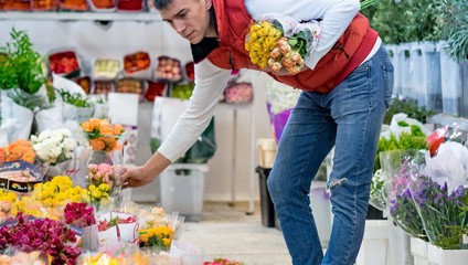 Запустили сайт для Розничных продаж, доставки букетов от нашей компании по ссылке в новости